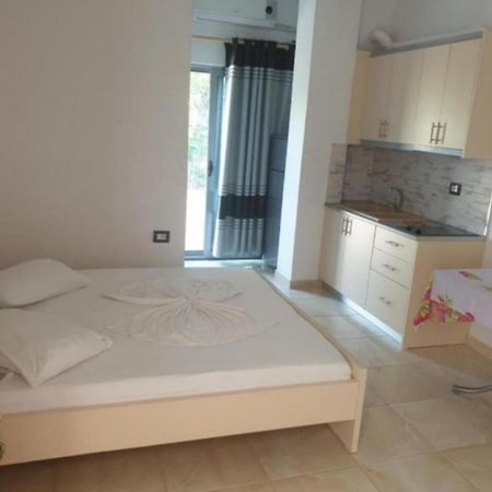 Alinani Apartments Ksamil Exteriör bild