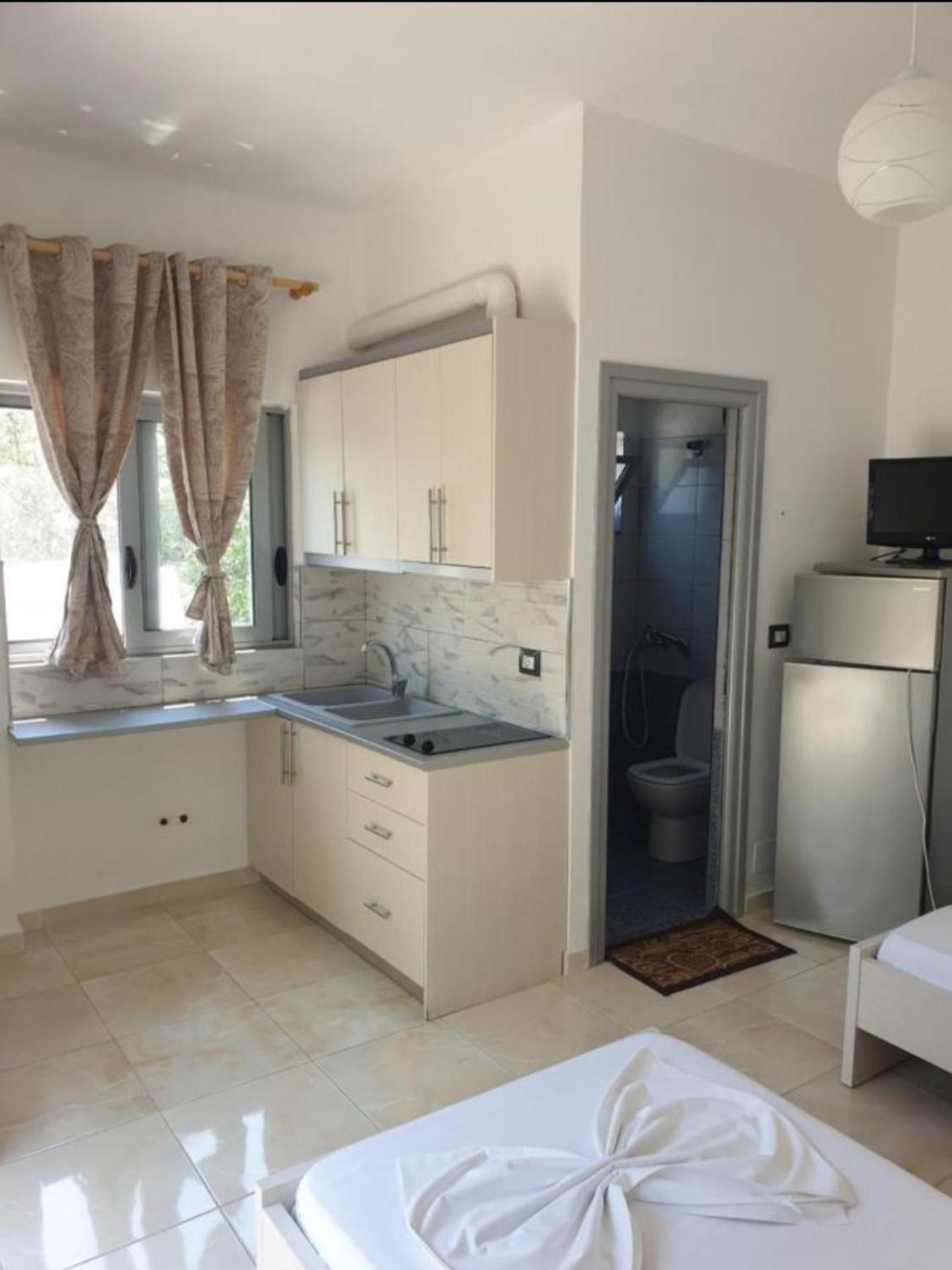 Alinani Apartments Ksamil Rum bild